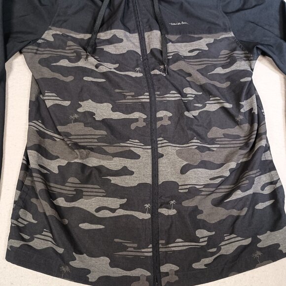 Travis Mathew Men's XL Mosquito Mayhem Windbreaker Gray Camo Hooded Golf Jacket - Picture 5 of 10